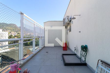 Apartamento à venda com 120m², 2 quartos e 2 vagasCobertura