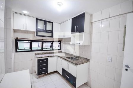 Apartamento à venda com 145m², 2 quartos e 2 vagasCozinha