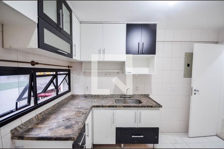 Apartamento à venda com 145m², 2 quartos e 2 vagasCozinha