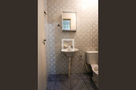 Casa à venda com 80m², 3 quartos e 1 vagaBanheiro 2