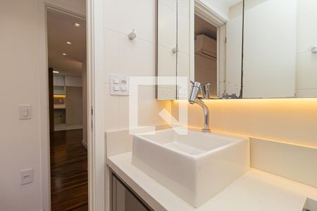 Apartamento à venda com 76m², 3 quartos e 2 vagasBanheiro da Suíte 1