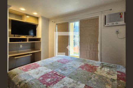 Casa de condomínio à venda com 170m², 4 quartos e 2 vagasSuíte 3