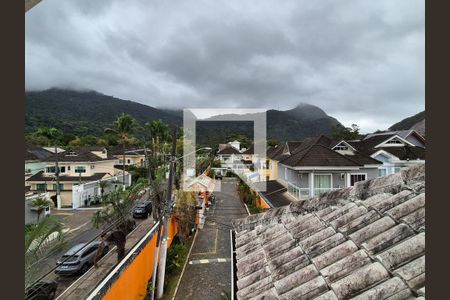 Casa de condomínio à venda com 170m², 4 quartos e 2 vagasvista