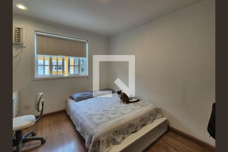 Casa de condomínio à venda com 170m², 4 quartos e 2 vagasSuite 4
