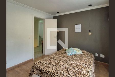 Casa de condomínio à venda com 170m², 4 quartos e 2 vagasSuíte 2