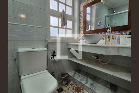 Casa de condomínio à venda com 170m², 4 quartos e 2 vagasBanheiro da Suíte 2