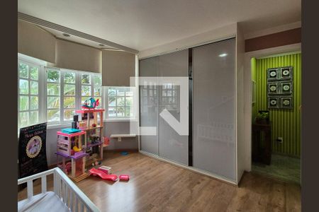 Casa de condomínio à venda com 170m², 4 quartos e 2 vagasSuite 1