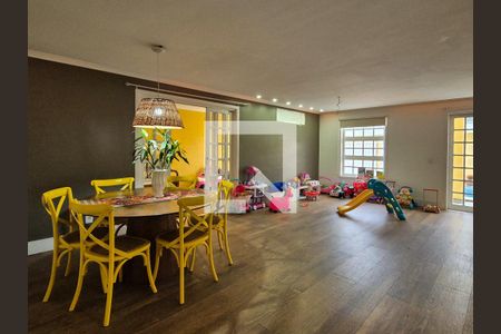 Sala de casa de condomínio à venda com 4 quartos, 170m² em Vargem Pequena, Rio de Janeiro