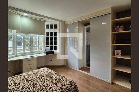 Casa de condomínio à venda com 170m², 4 quartos e 2 vagasSuíte 2