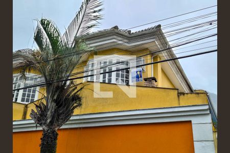 Casa de condomínio à venda com 170m², 4 quartos e 2 vagasPlaca