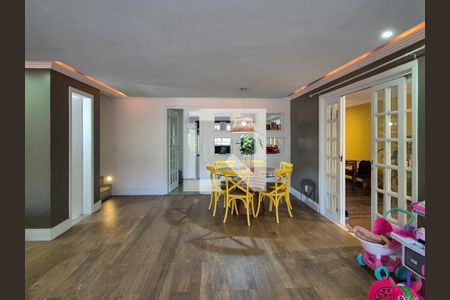 Sala de casa de condomínio à venda com 4 quartos, 170m² em Vargem Pequena, Rio de Janeiro