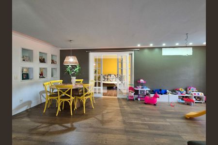 Sala de casa de condomínio à venda com 4 quartos, 170m² em Vargem Pequena, Rio de Janeiro