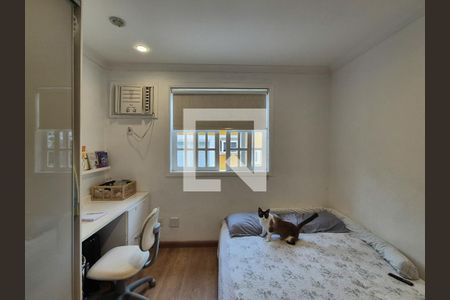 Casa de condomínio à venda com 170m², 4 quartos e 2 vagasSuite 4