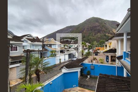 Casa de condomínio à venda com 170m², 4 quartos e 2 vagasSuíte 3 - vista