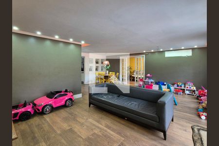 Sala de casa de condomínio à venda com 4 quartos, 170m² em Vargem Pequena, Rio de Janeiro