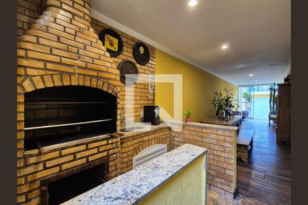 Casa de condomínio à venda com 170m², 4 quartos e 2 vagasÁrea gourmet