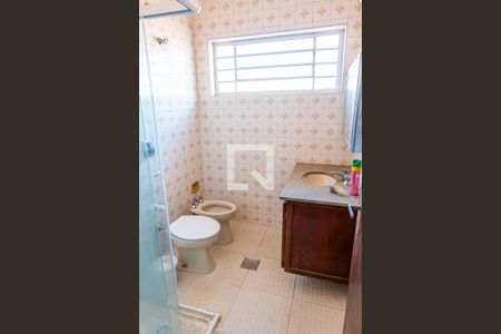 Casa à venda com 286m², 4 quartos e 4 vagasBanheiro da Suíte