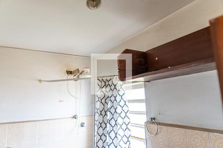 Casa à venda com 286m², 4 quartos e 4 vagasBanheiro de serviço