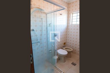 Casa à venda com 286m², 4 quartos e 4 vagasBanheiro da Suíte