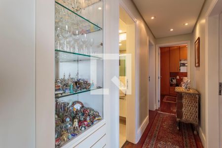 Corredor de apartamento à venda com 3 quartos, 97m² em Vila Olímpia, São Paulo