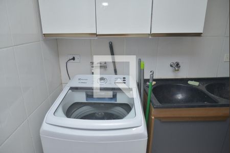 Casa à venda com 100m², 3 quartos e 1 vagaÁrea de Serviço