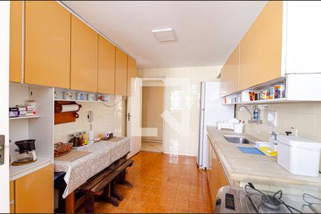 Apartamento à venda com 236m², 4 quartos e 3 vagasCozinha