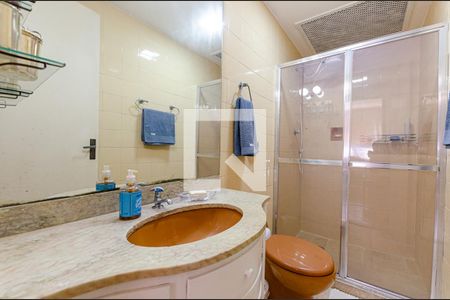 Apartamento à venda com 236m², 4 quartos e 3 vagasBanheiro 2