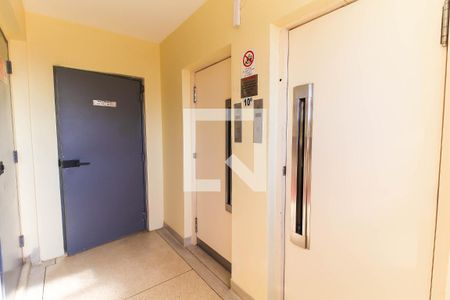 Apartamento para alugar com 46m², 1 quarto e sem vagaElevador