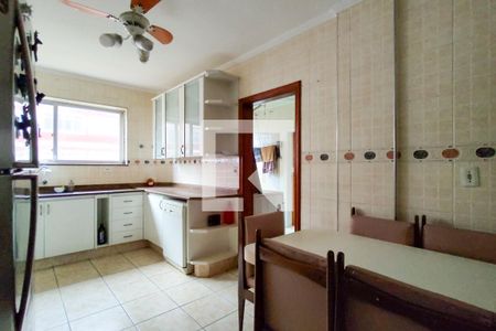 Apartamento para alugar com 141m², 3 quartos e 2 vagasCozinha