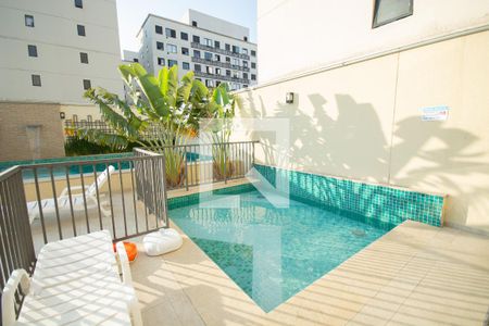 Apartamento à venda com 33m², 2 quartos e sem vagaÁrea comum - Piscina