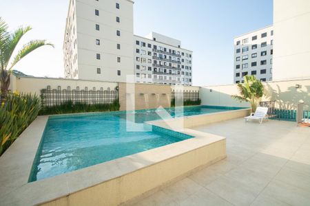 Apartamento à venda com 33m², 2 quartos e sem vagaÁrea comum - Piscina