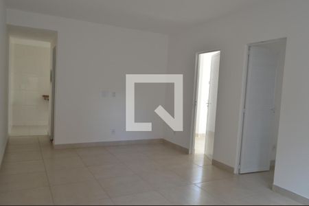 Sala de apartamento para alugar com 2 quartos, 53m² em Taquara, Rio de Janeiro