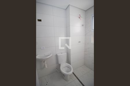 Banheiro de apartamento à venda com 1 quarto, 30m² em Vila Mangalot, São Paulo