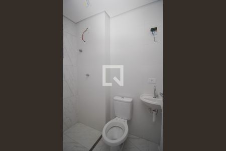 Banheiro de apartamento à venda com 1 quarto, 33m² em Vila Mangalot, São Paulo