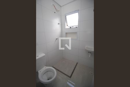 Banheiro de apartamento à venda com 1 quarto, 44m² em Vila Mangalot, São Paulo