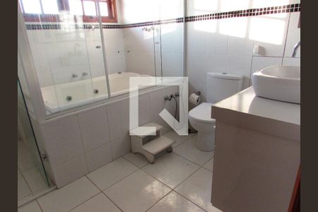 Casa à venda com 187m², 4 quartos e 2 vagasBanheiro da Suíte 2