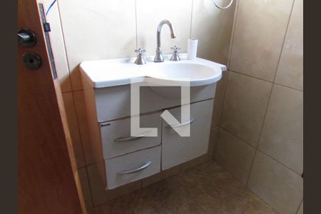 Casa à venda com 187m², 4 quartos e 2 vagasBanheiro 1