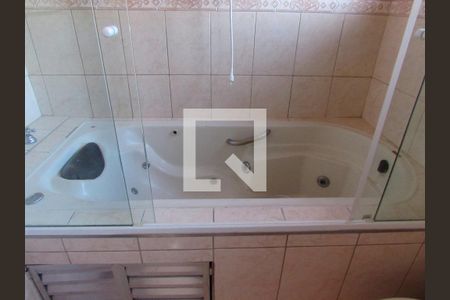 Casa à venda com 187m², 4 quartos e 2 vagasBanheiro da Suíte 1