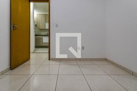 Quarto 1 de apartamento para alugar com 2 quartos, 44m² em Vila Brasileira, Mogi das Cruzes
