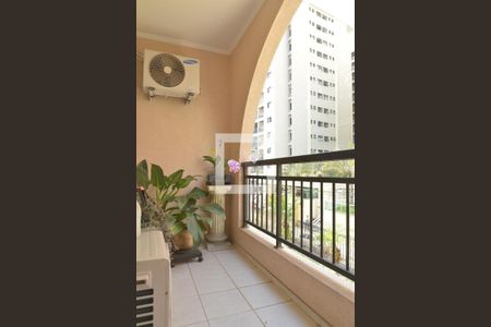 Apartamento à venda com 108m², 3 quartos e 1 vagaVaranda