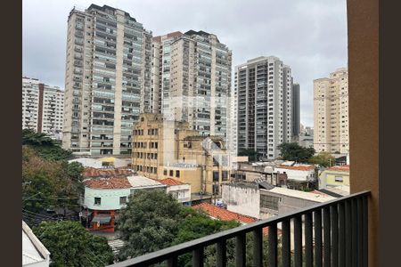 Apartamento para alugar com 27m², 1 quarto e sem vagaVaranda