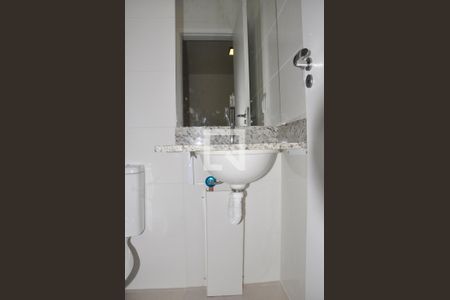 Studio para alugar com 33m², 1 quarto e sem vaga Studio para alugar com 33m², 1 quarto e sem vagaBanheiro