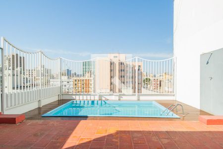 Apartamento à venda com 28m², 1 quarto e sem vaga Apartamento à venda com 28m², 1 quarto e sem vagaÁrea comum - Piscina