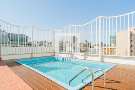 Apartamento à venda com 28m², 1 quarto e sem vaga Apartamento à venda com 28m², 1 quarto e sem vagaÁrea comum - Piscina