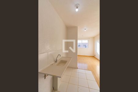 Cozinha  de apartamento à venda com 2 quartos, 42m² em Estância Velha, Canoas