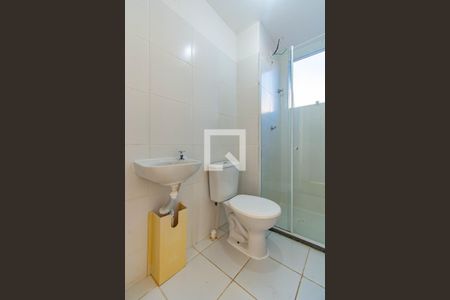 Banheiro de apartamento à venda com 2 quartos, 42m² em Estância Velha, Canoas