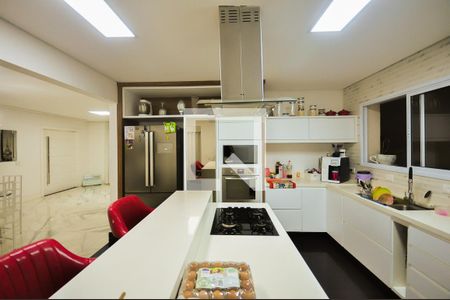 Casa à venda com 350m², 5 quartos e 4 vagasCozinha