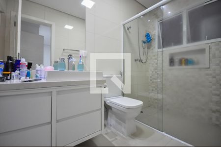 Casa à venda com 350m², 5 quartos e 4 vagasBanheiro Suíte 1