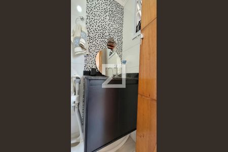 Apartamento à venda com 106m², 2 quartos e 1 vaga Apartamento à venda com 106m², 2 quartos e 1 vagaÁrea de serviço - Banheiro