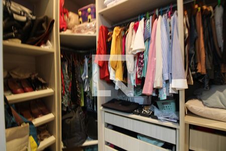 Casa à venda com 1400m², 3 quartos e 6 vagasCloset da Suíte 3